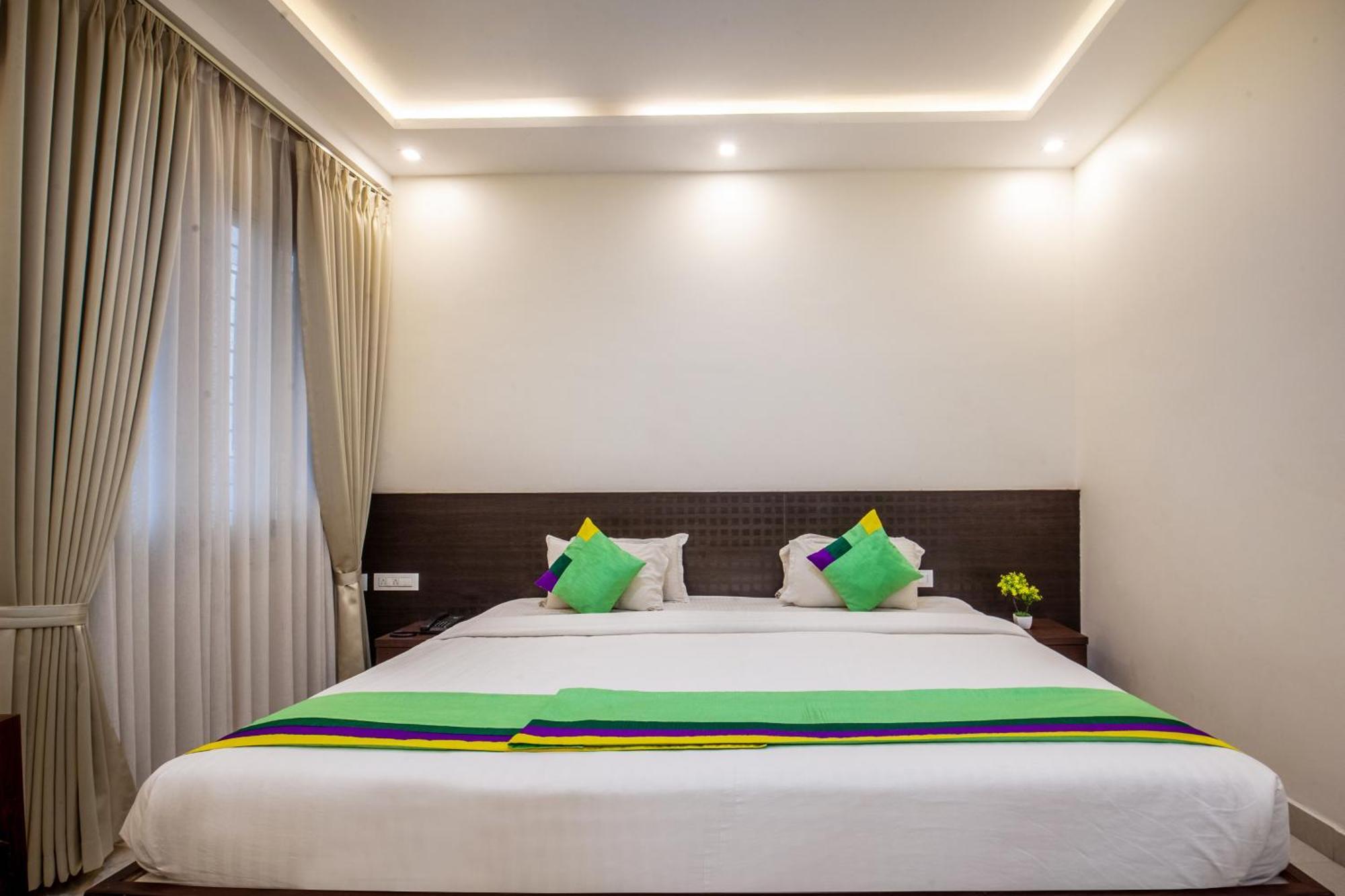 Treebo Sans Sarav Kushalnagar Hotel มาดิเครี ภายนอก รูปภาพ