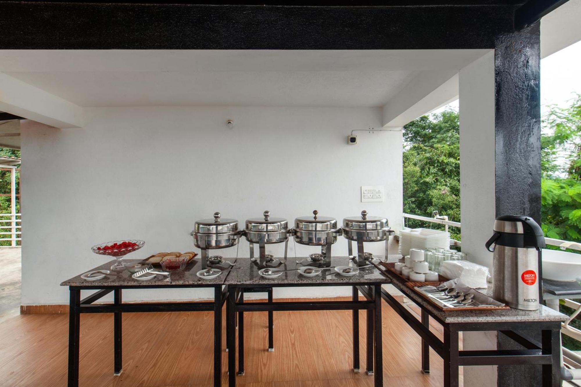 Treebo Sans Sarav Kushalnagar Hotel มาดิเครี ภายนอก รูปภาพ