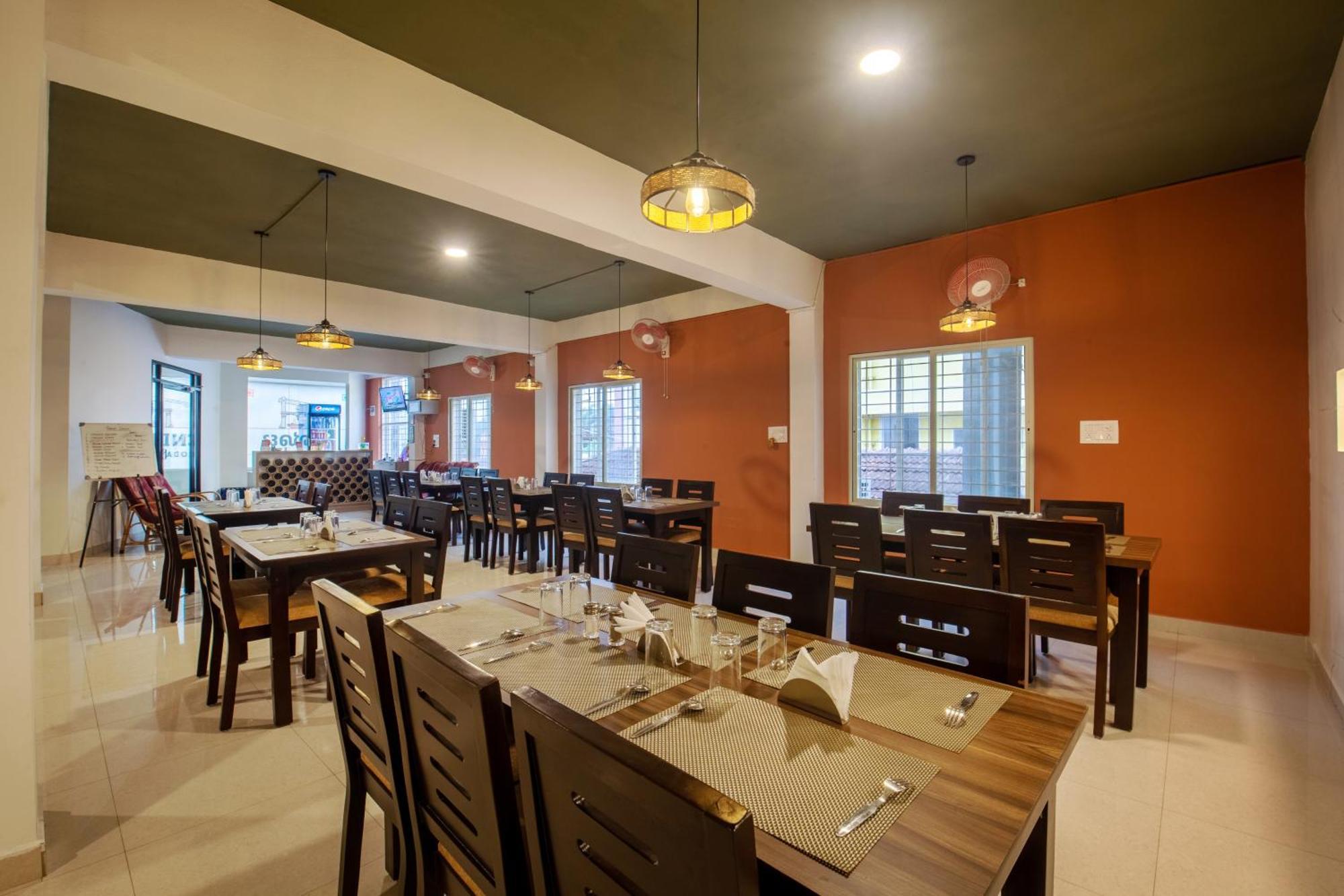 Treebo Sans Sarav Kushalnagar Hotel มาดิเครี ภายนอก รูปภาพ